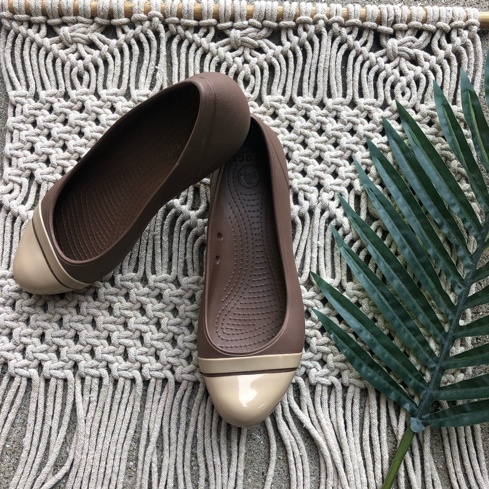 Crocs Cap Toe Flats Size 7